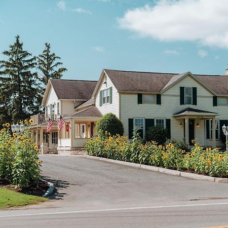 Skaneateles Suites Exteriör bild