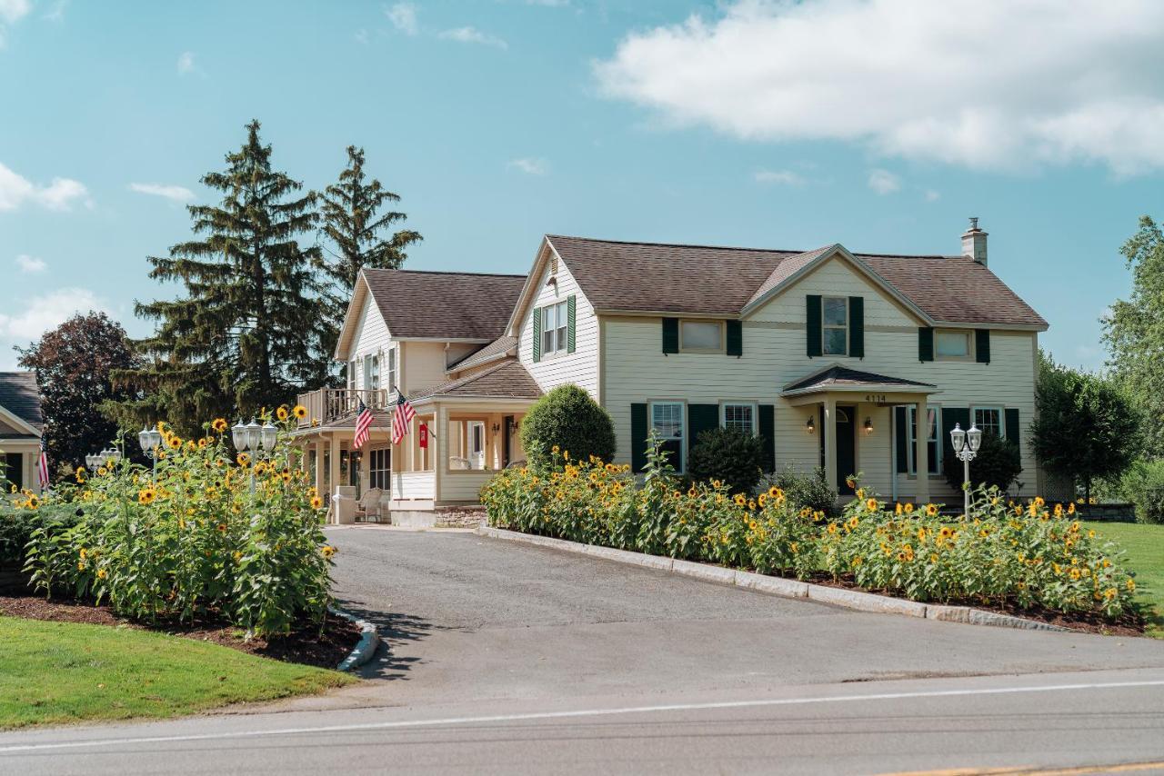 Skaneateles Suites Exteriör bild